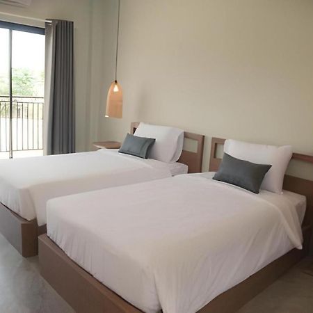 Yellow Moon Hotel Pattaya Luaran gambar