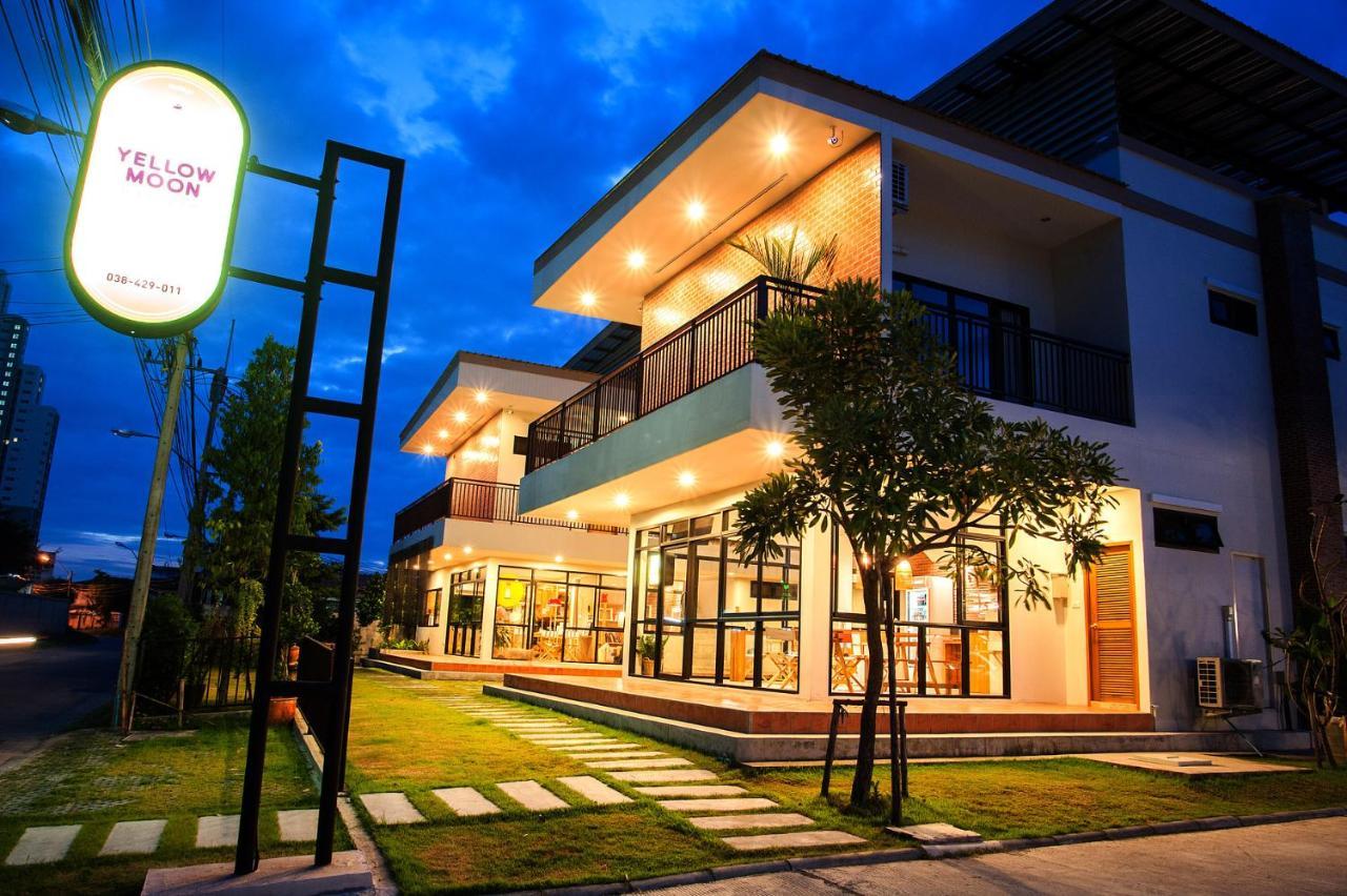 Yellow Moon Hotel Pattaya Luaran gambar