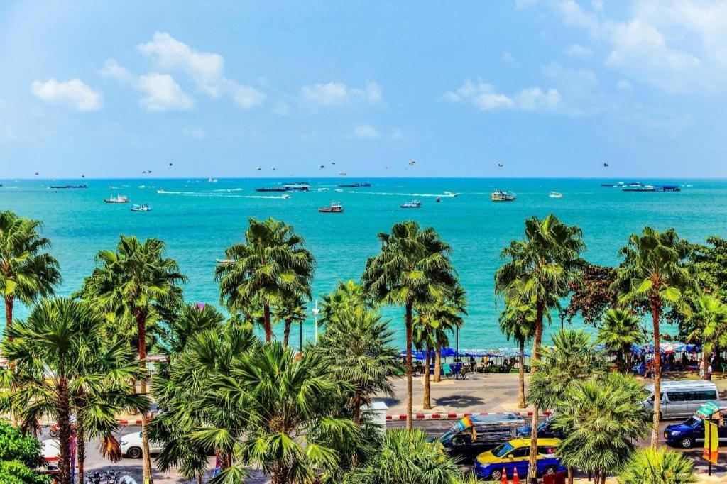 Yellow Moon Hotel Pattaya Luaran gambar