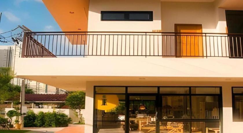 Yellow Moon Hotel Pattaya Luaran gambar