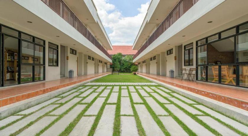 Yellow Moon Hotel Pattaya Luaran gambar